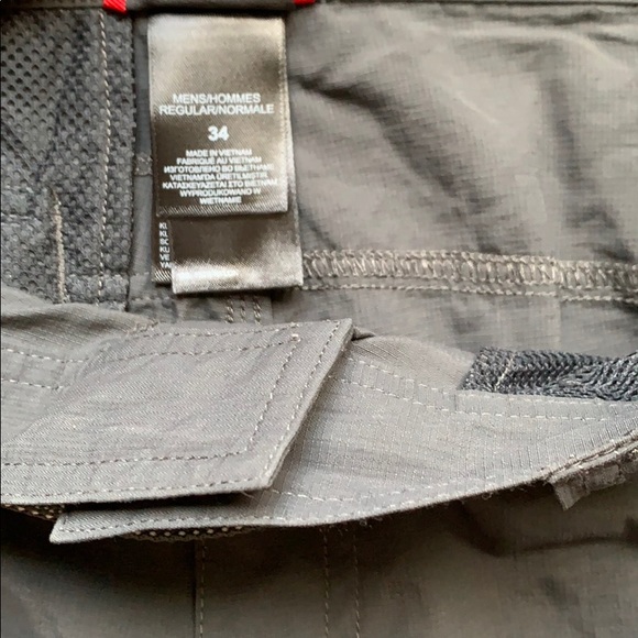 North face men’s shorts - Picture 4 of 4